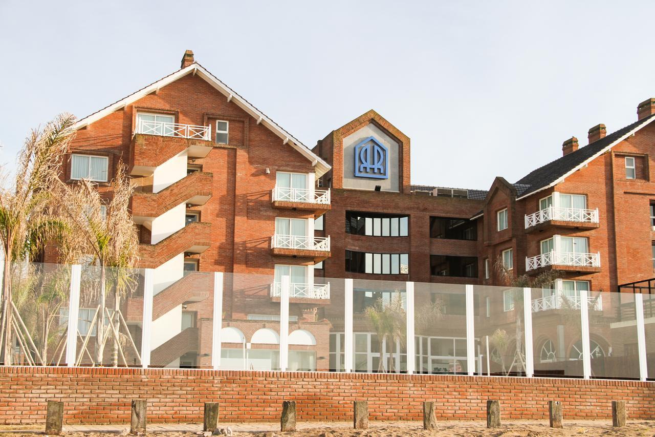 Hotel Reviens Pinamar Esterno foto