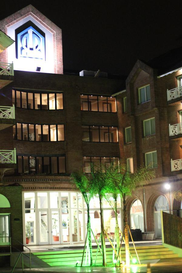 Hotel Reviens Pinamar Esterno foto